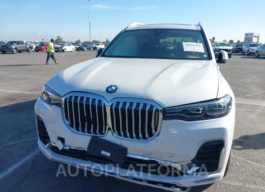 BMW X7 2021 vin 5UXCW2C09M9G02997 from auto auction Iaai