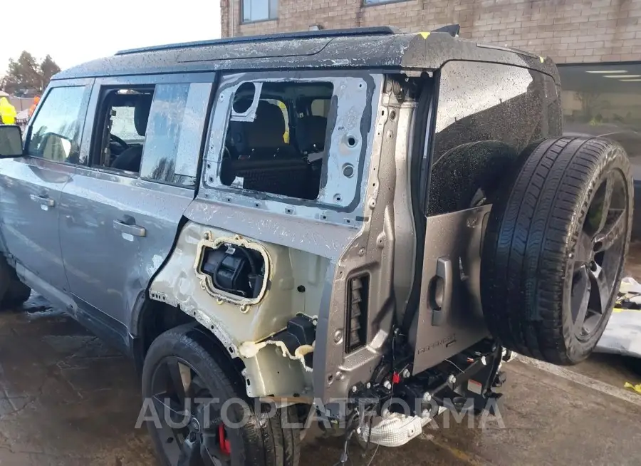 LAND ROVER DEFENDER 2022 vin SALE27RU4N2105272 from auto auction Iaai