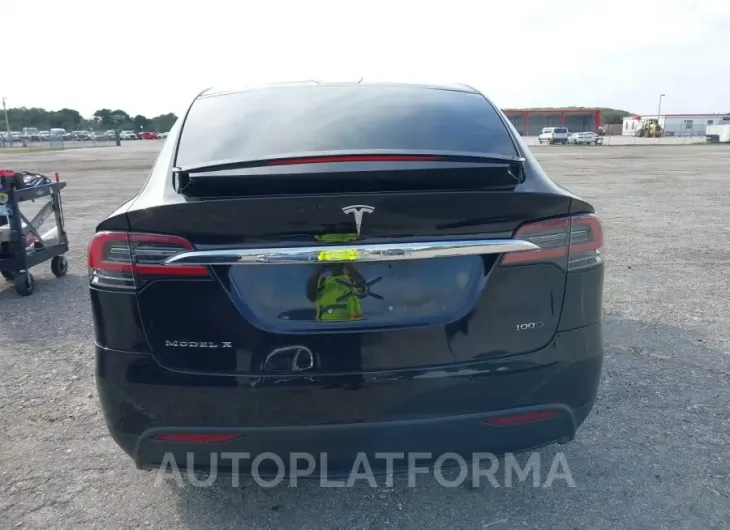 TESLA MODEL X 2018 vin 5YJXCBE26JF123400 from auto auction Iaai