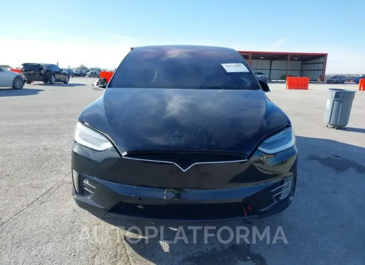 TESLA MODEL X 2018 vin 5YJXCDE28JF141411 from auto auction Iaai