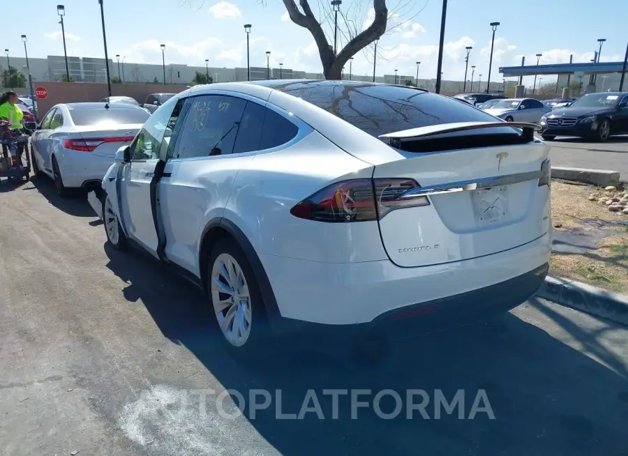 TESLA MODEL X 2018 vin 5YJXCAE27JF102839 from auto auction Iaai