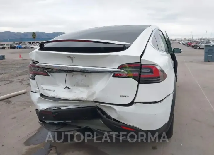 TESLA MODEL X 2017 vin 5YJXCAE24HF066098 from auto auction Iaai