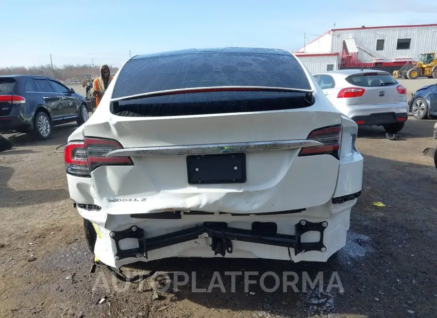 TESLA MODEL X 2019 vin 5YJXCAE2XKF195261 from auto auction Iaai