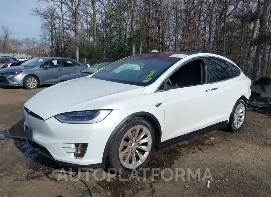 TESLA MODEL X 2019 vin 5YJXCAE2XKF195261 from auto auction Iaai