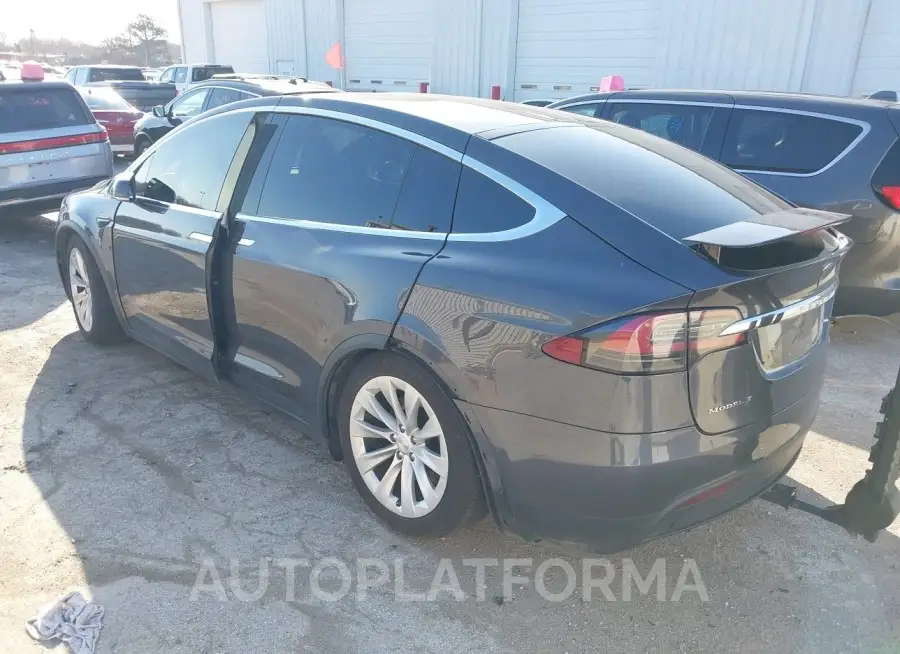 TESLA MODEL X 2018 vin 5YJXCBE25JF117832 from auto auction Iaai