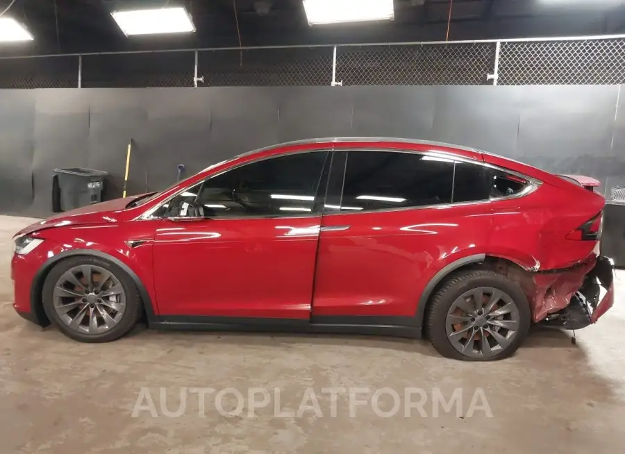 TESLA MODEL X 2017 vin 5YJXCBE22HF041464 from auto auction Iaai