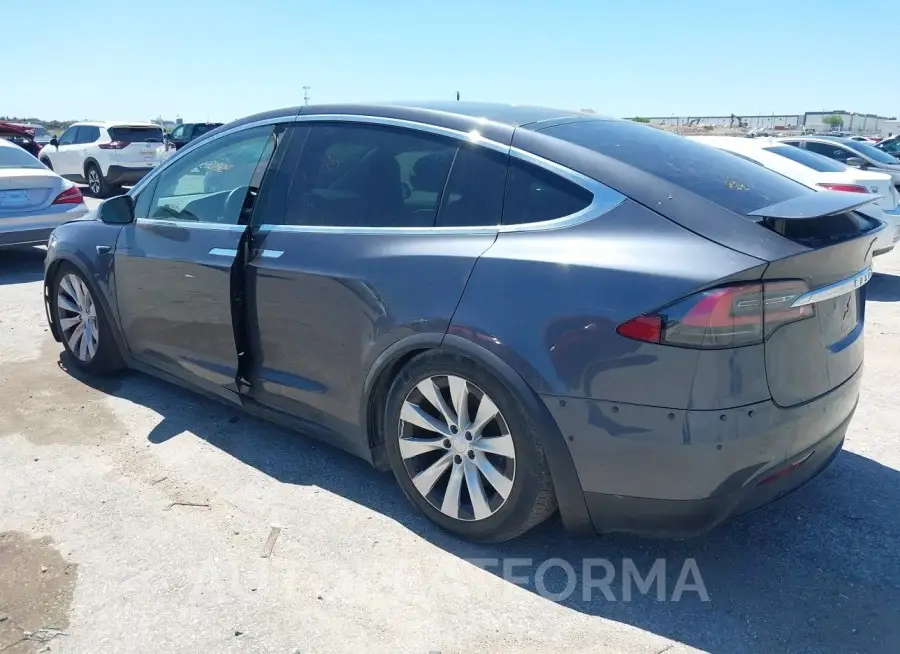 TESLA MODEL X 2019 vin 5YJXCBE2XKF184704 from auto auction Iaai