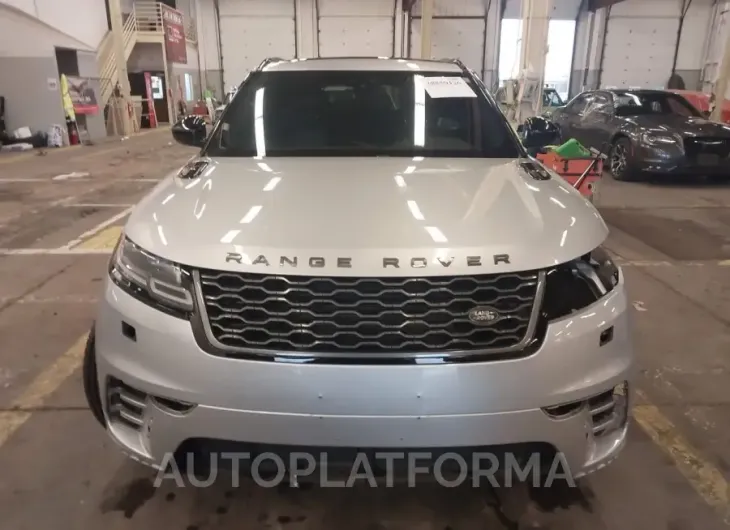 LAND ROVER RANGE ROVER VELAR 2018 vin SALYL2RX2JA735086 from auto auction Iaai