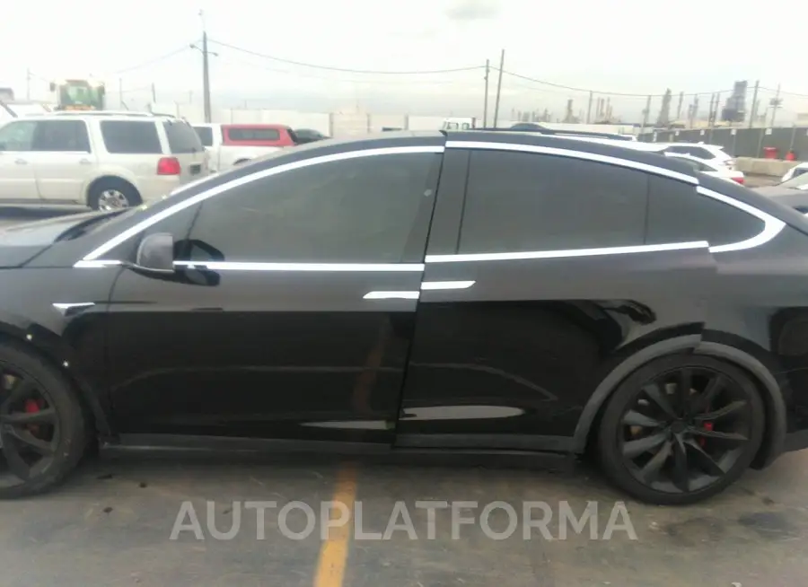 TESLA MODEL X 2019 vin 5YJXCDE45KF186499 from auto auction Iaai