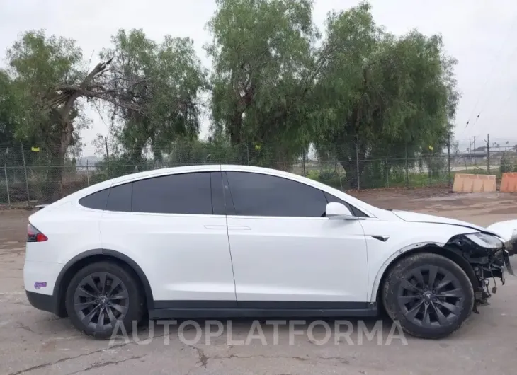 TESLA MODEL X 2018 vin 5YJXCAE22JF142486 from auto auction Iaai