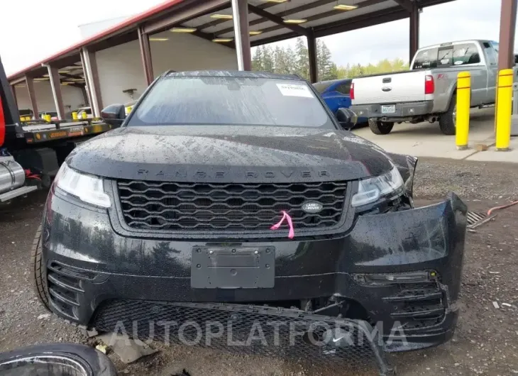 LAND ROVER RANGE ROVER VELAR 2018 vin SALYL2RV7JA755574 from auto auction Iaai