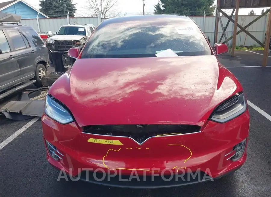 TESLA MODEL X 2017 vin 5YJXCBE4XHF040676 from auto auction Iaai