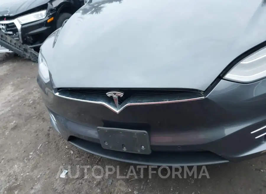 TESLA MODEL X 2019 vin 5YJXCBE2XKF201338 from auto auction Iaai