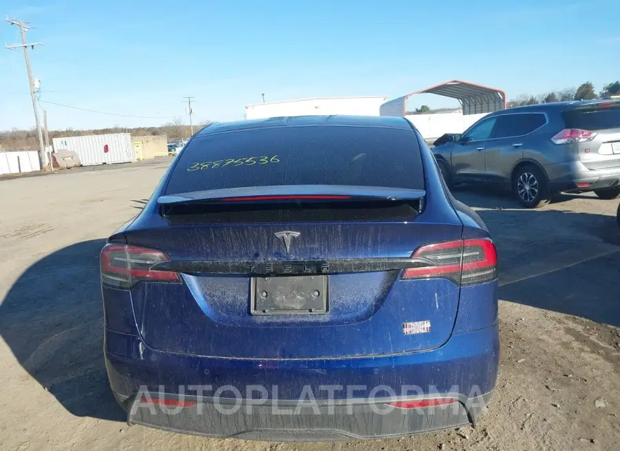 TESLA MODEL X 2022 vin 7SAXCBE67NF352826 from auto auction Iaai