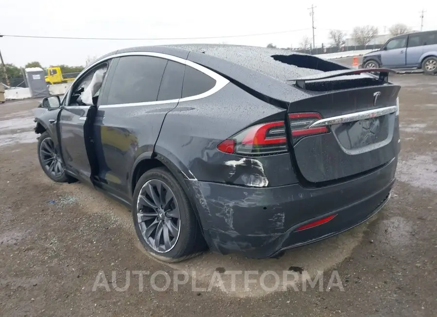 TESLA MODEL X 2018 vin 5YJXCDE21JF140245 from auto auction Iaai