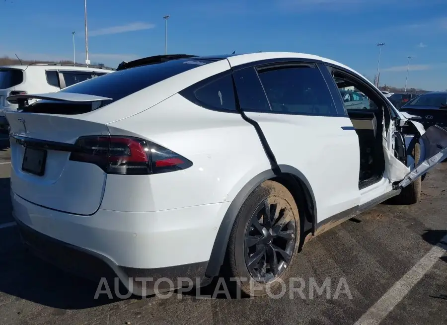 TESLA MODEL X 2022 vin 7SAXCDE54NF337171 from auto auction Iaai