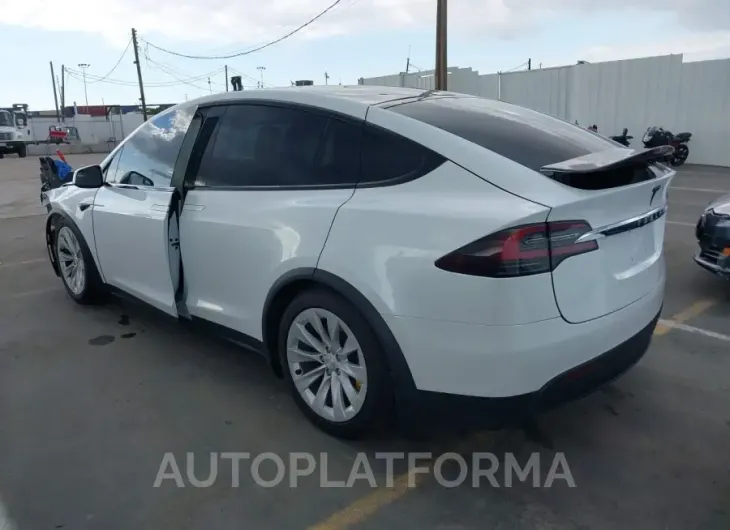 TESLA MODEL X 2020 vin 5YJXCAE2XLF220273 from auto auction Iaai