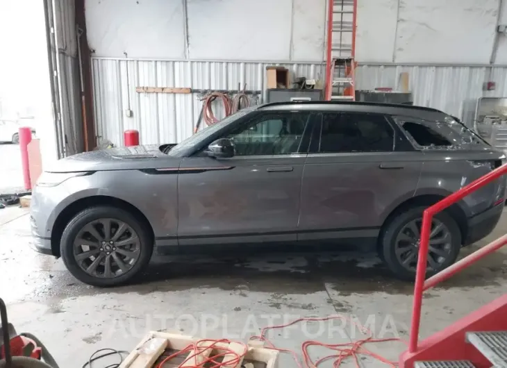 LAND ROVER RANGE ROVER VELAR 2018 vin SALYL2RX0JA735152 from auto auction Iaai