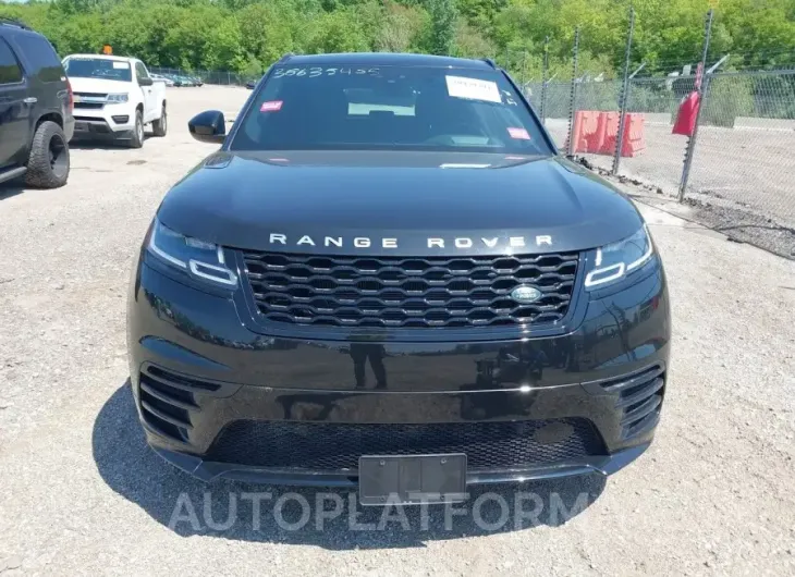 LAND ROVER RANGE ROVER VELAR 2019 vin SALYM2EV3KA779407 from auto auction Iaai