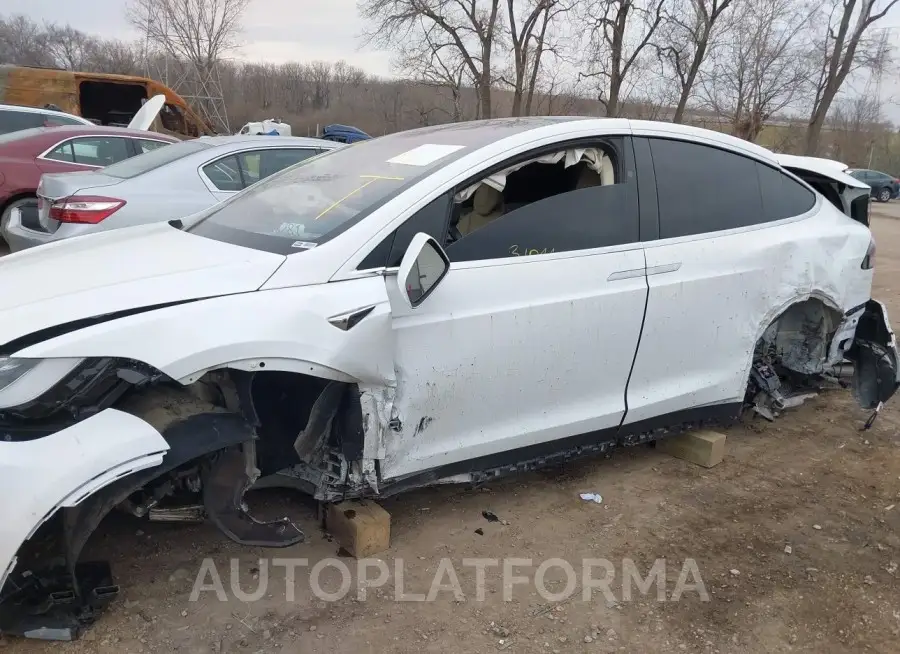 TESLA MODEL X 2017 vin 5YJXCBE24HF043541 from auto auction Iaai