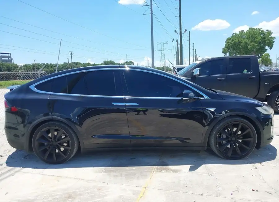 TESLA MODEL X 2016 vin 5YJXCBE2XGF002524 from auto auction Iaai