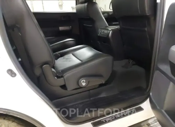 TOYOTA SEQUOIA 2019 vin 5TDBY5G14KS174182 from auto auction Iaai