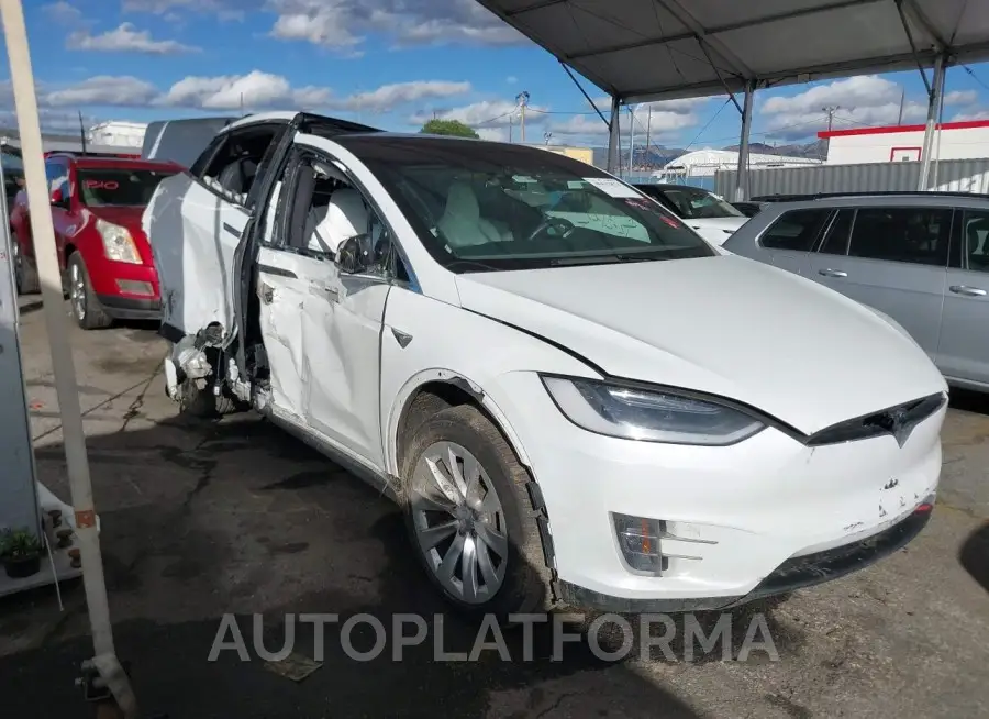 TESLA MODEL X 2018 vin 5YJXCDE21JF104507 from auto auction Iaai