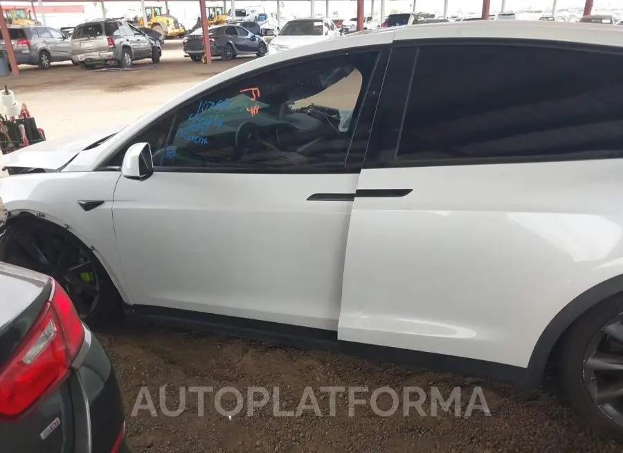 TESLA MODEL X 2017 vin 5YJXCBE25HF067850 from auto auction Iaai