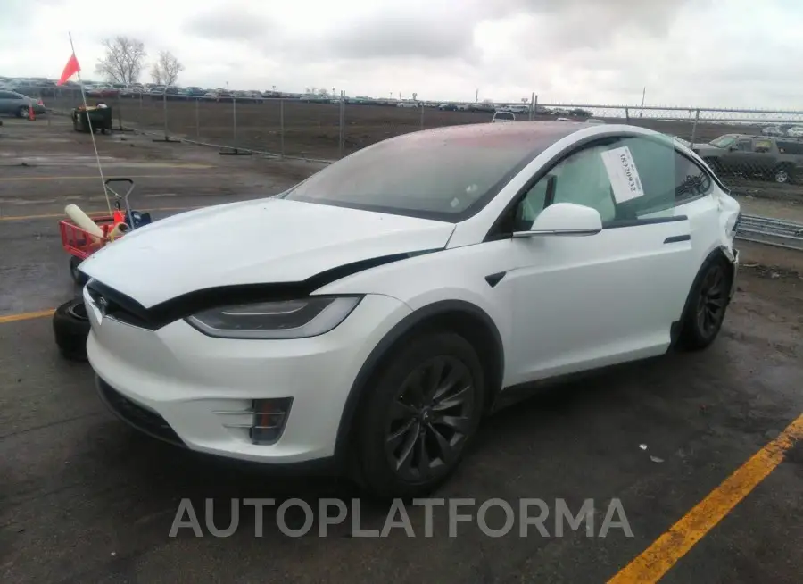 TESLA MODEL X 2018 vin 5YJXCDE28JF116797 from auto auction Iaai