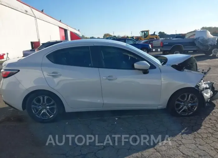 TOYOTA YARIS 2019 vin 3MYDLBYV1KY521212 from auto auction Iaai