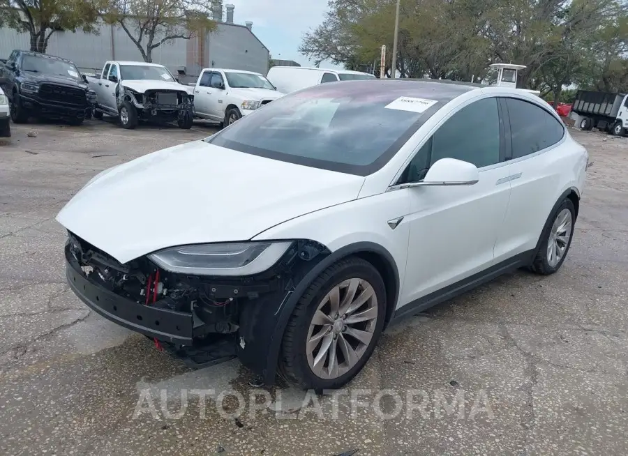 TESLA MODEL X 2018 vin 5YJXCAE2XJF138153 from auto auction Iaai