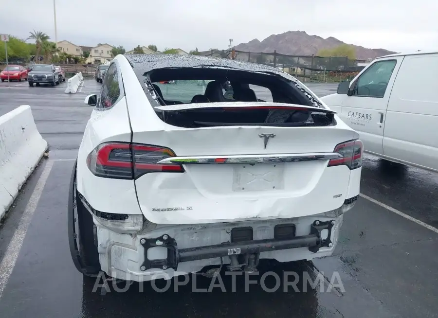 TESLA MODEL X 2017 vin 5YJXCDE28HF076778 from auto auction Iaai