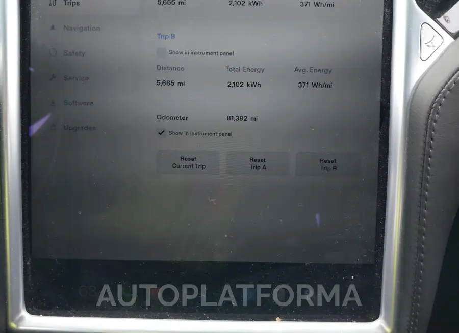 TESLA MODEL X 2017 vin 5YJXCDE28HF076778 from auto auction Iaai