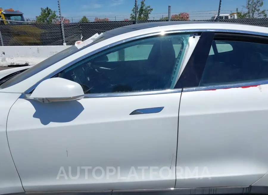 TESLA MODEL S 2015 vin 5YJSA1H22FFP73516 from auto auction Iaai