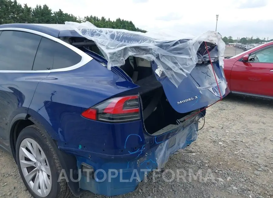 TESLA MODEL X 2018 vin 5YJXCBE21JF140167 from auto auction Iaai