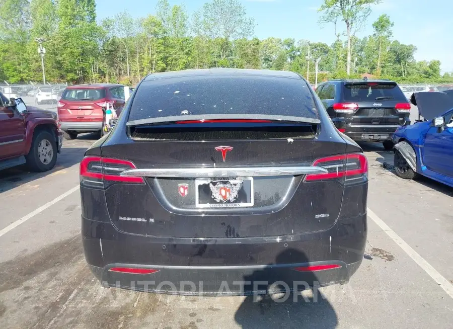 TESLA MODEL X 2016 vin 5YJXCBE2XGF015063 from auto auction Iaai