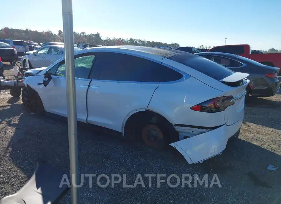 TESLA MODEL X 2020 vin 5YJXCBE25LF279933 from auto auction Iaai