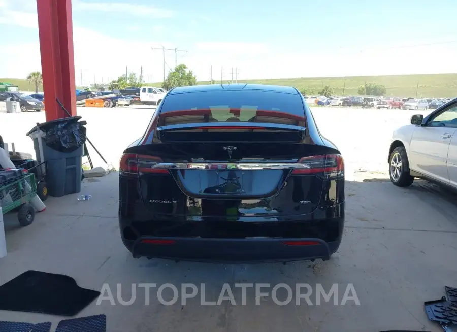 TESLA MODEL X 2017 vin 5YJXCDE20HF045671 from auto auction Iaai