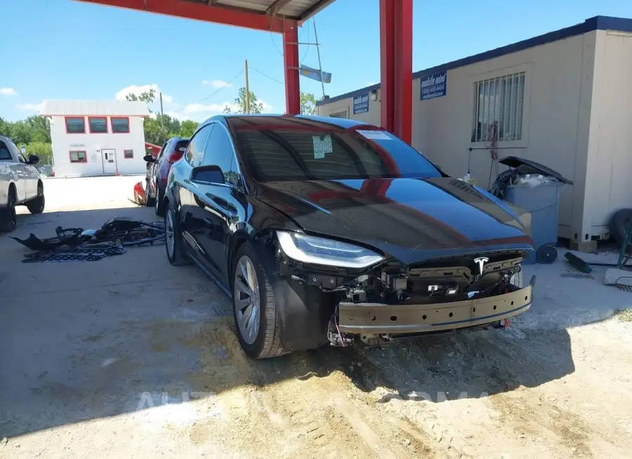 TESLA MODEL X 2017 vin 5YJXCDE20HF045671 from auto auction Iaai