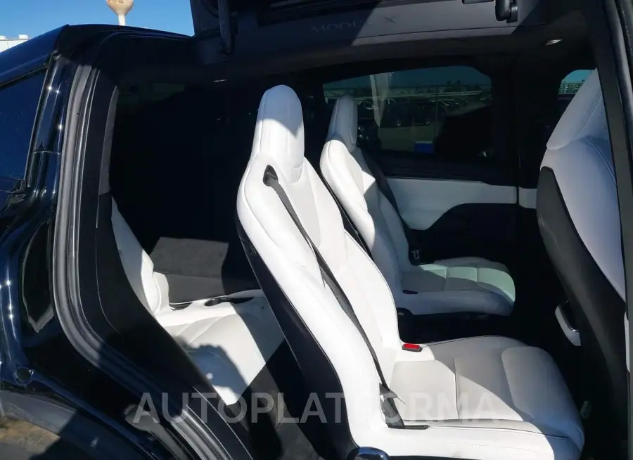 TESLA MODEL X 2022 vin 7SAXCBE69NF346106 from auto auction Iaai