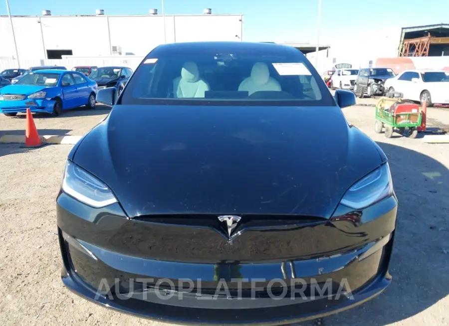 TESLA MODEL X 2022 vin 7SAXCBE69NF346106 from auto auction Iaai