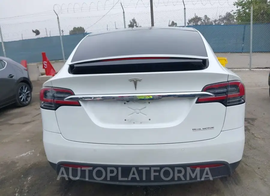 TESLA MODEL X 2020 vin 5YJXCBE44LF262073 from auto auction Iaai