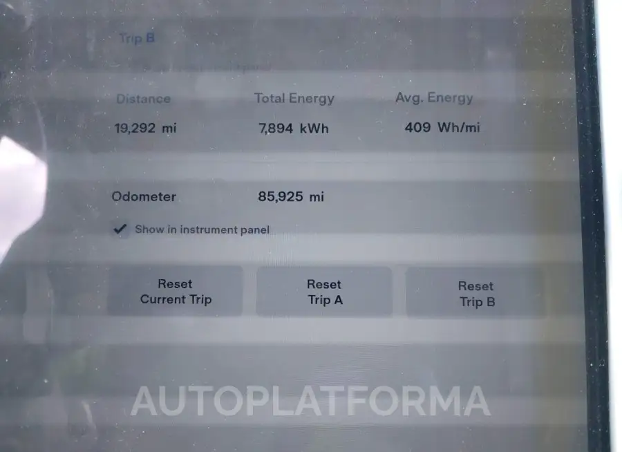 TESLA MODEL X 2017 vin 5YJXCAE2XHF040475 from auto auction Iaai