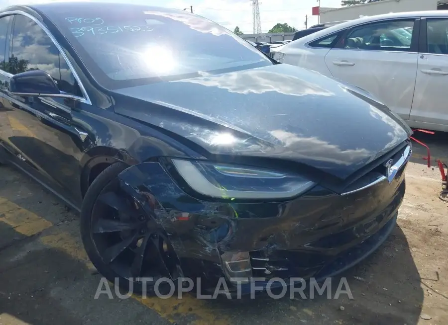 TESLA MODEL X 2017 vin 5YJXCAE2XHF040475 from auto auction Iaai