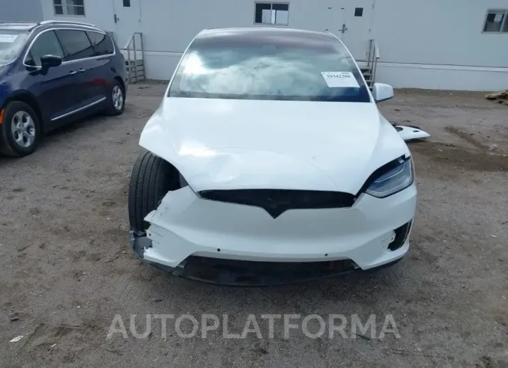 TESLA MODEL X 2017 vin 5YJXCBE25HF049512 from auto auction Iaai