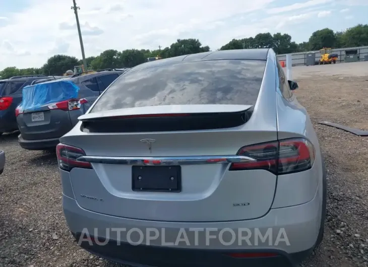 TESLA MODEL X 2016 vin 5YJXCAE22GF002558 from auto auction Iaai