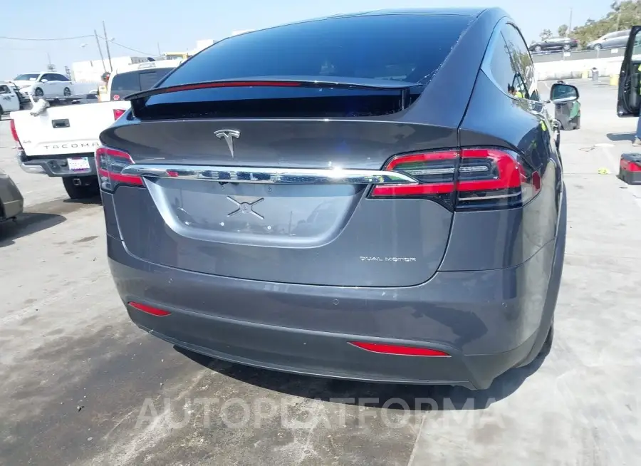 TESLA MODEL X 2020 vin 5YJXCAE2XLF235971 from auto auction Iaai