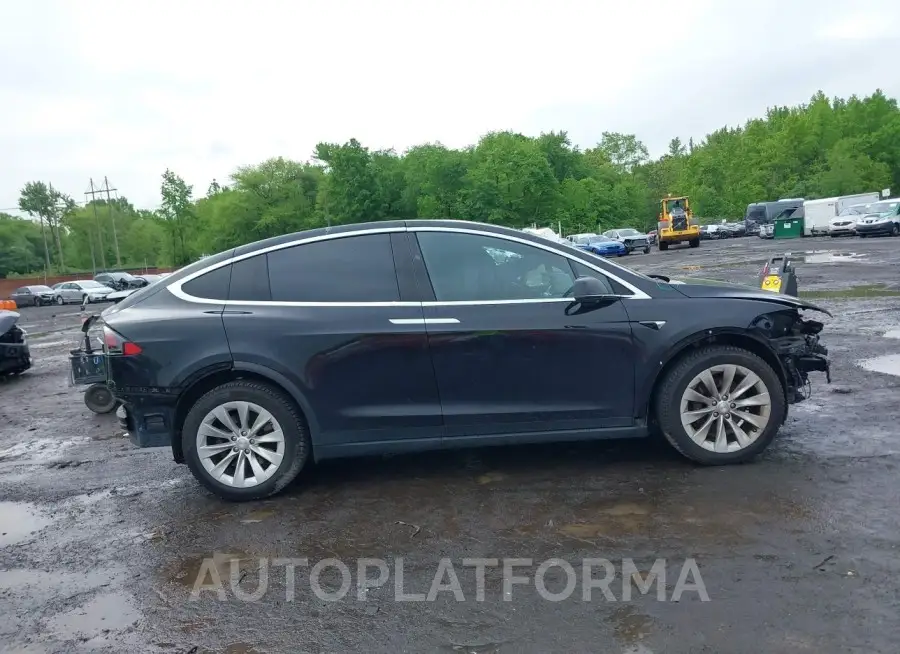 TESLA MODEL X 2017 vin 5YJXCDE23HF029562 from auto auction Iaai