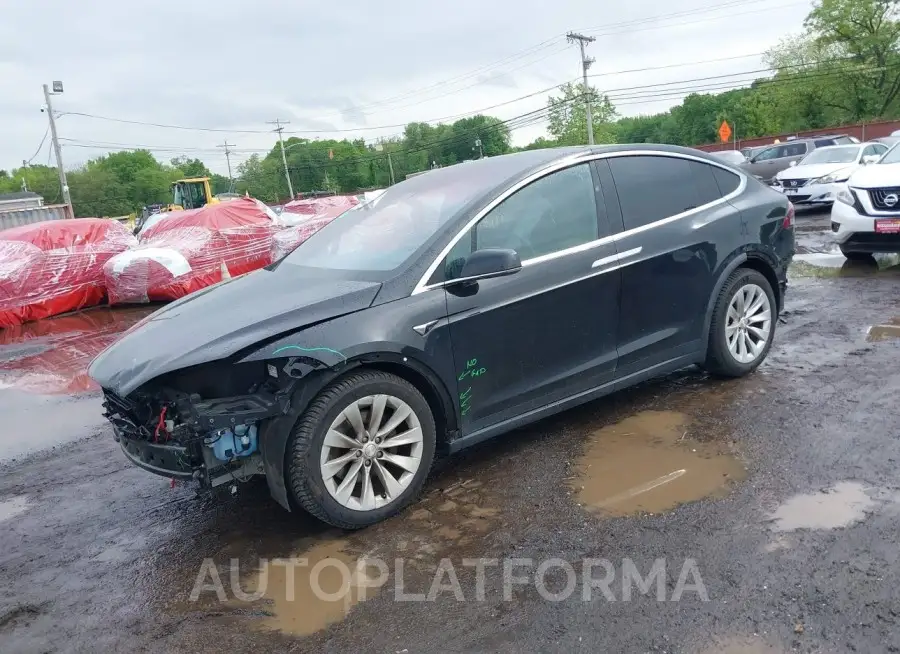 TESLA MODEL X 2017 vin 5YJXCDE23HF029562 from auto auction Iaai