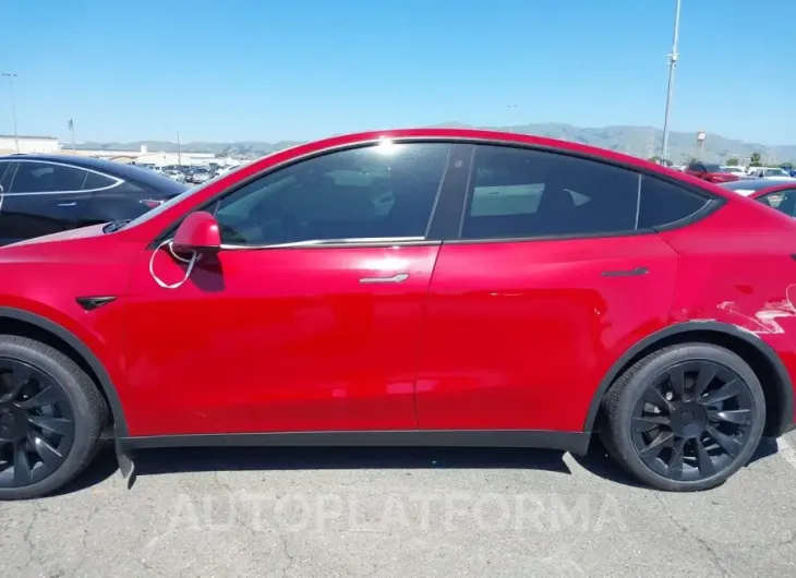 TESLA MODEL Y 2022 vin 7SAYGDEE2NF402933 from auto auction Iaai